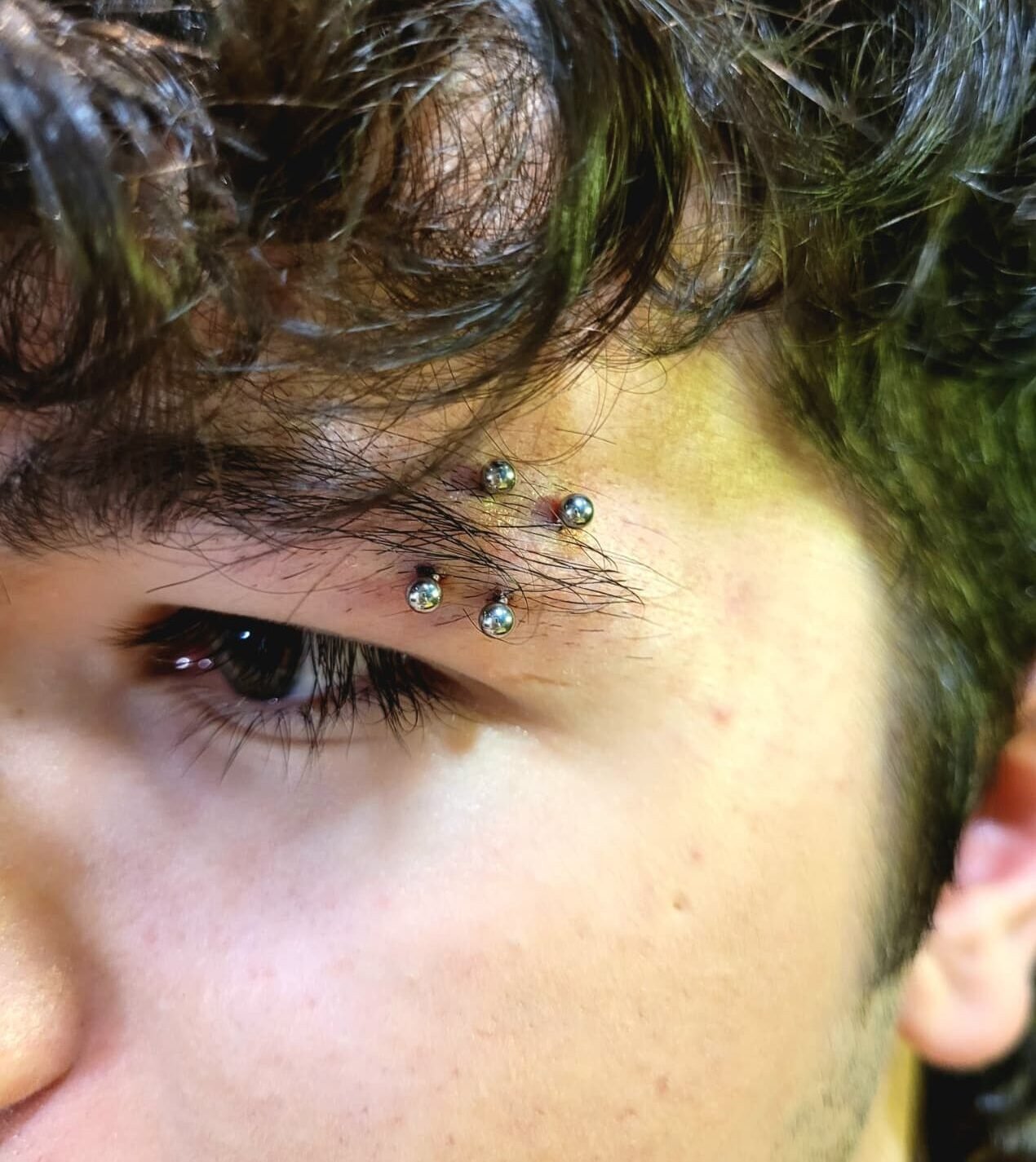 Augenbraue Piercing
